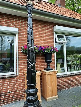 Gietijzeren lantaarnpaal met koperen kap 3.40 cm hoog - Webshop Decobyjo decoratie huis en tuin