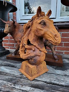 Gietijzeren paardenhoofd op bol - Webshop Decobyjo decoratie huis en tuin