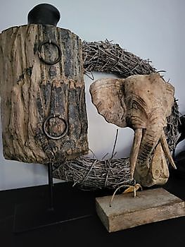 Houten olifant op standaard - Webshop Decobyjo decoratie huis en tuin