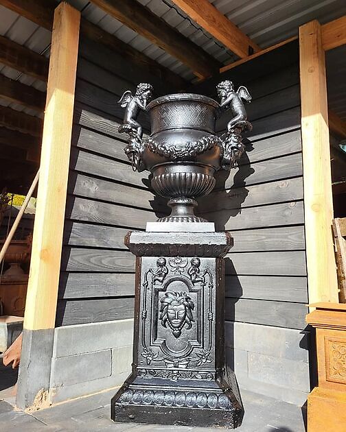 What a beautiful vase, isn't it? Decobyjo - Bellingwolde
