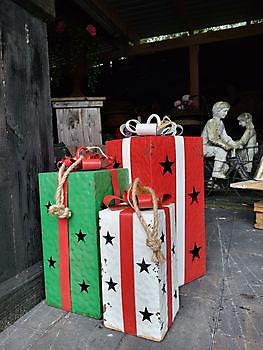 Metalen cadeau ROOD groot - Decobyjo - Bellingwolde