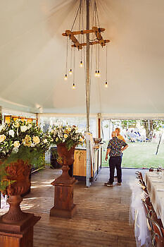 Location de vases de jardin en fonte pour événements, mariages ou captations télévisées.! Decobyjo - Bellingwolde