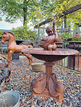 Decobyjo still has a number of nice cast iron fountains! Decobyjo - Bellingwolde
