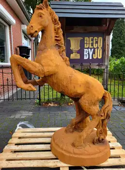 Decobyjo hatte heute ein neues, sich aufbäumendes Pferd aus Gusseisen vor unserer Haustür! - Decobyjo - Bellingwolde