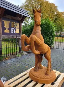 Decobyjo had a new rearing cast iron horse on our doorstep today! Decobyjo - Bellingwolde