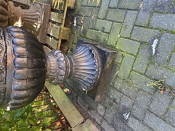 Vieux vase de jardin en fonte 127 cm noir Decobyjo - Bellingwolde