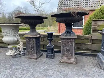 Schale aus Gusseisen auf Sockel - Decobyjo - Bellingwolde